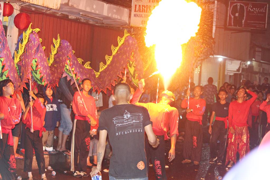 The Flamethrower Mouth Attraction - Bogor Cap Go Meh 2018